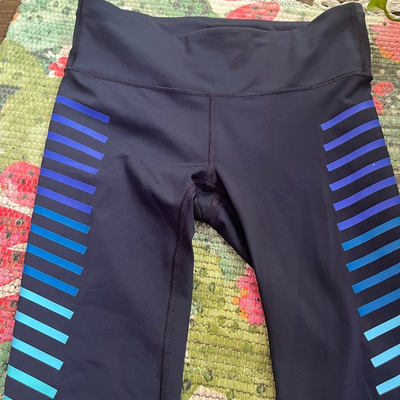 Gap Fit Leggings size small women’s blue gently used great condition - Picture 3 of 6